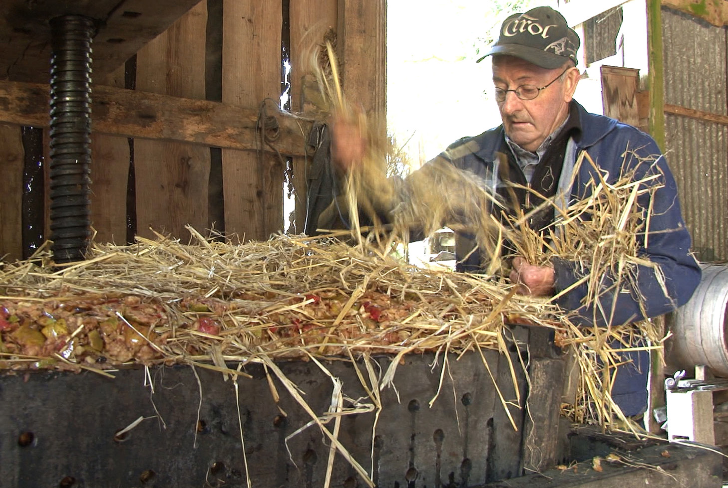 Projection/débat autour du film « Ag ar vleuenn d&rsquo;ar werenn… Une histoire de cidre »